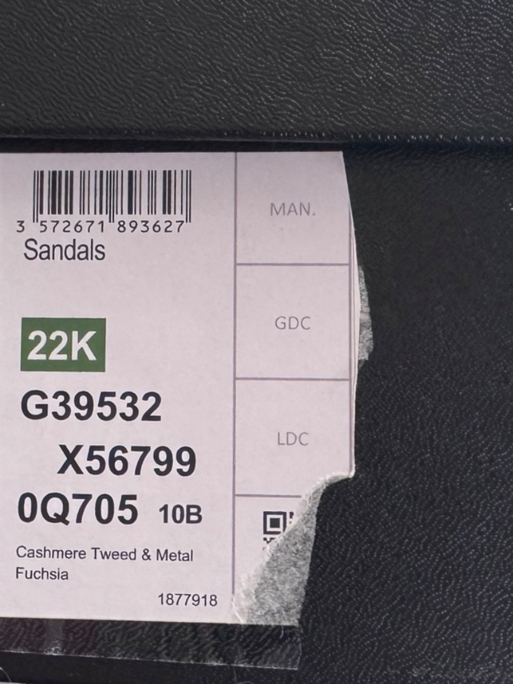 NIB Gorgeous Fuchsia Chanel Thong Sandals, Size 39. US size 8 - Picture 6 of 6